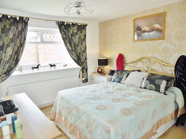  Image of 4 bedroom Detached house for sale in Priory Oak Brackla Bridgend CF31 at Priory Oak Brackla Bridgend, CF31 2HY
