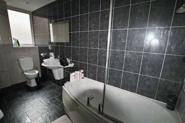  Image of 3 bedroom Flat to rent in Prospect Street Hull HU2 at Prospect Street  Hull, HU2 8NR