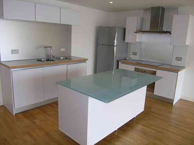  Image of 2 bedroom Apartment to rent in Queens Road Reading RG1 at Queens Road  Reading, RG1 4QE