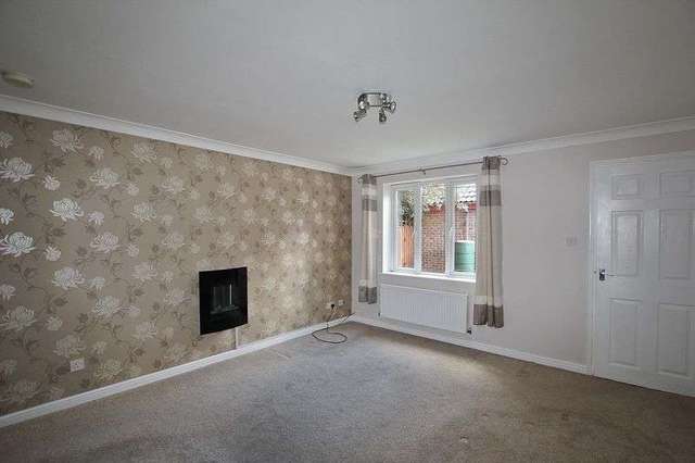  Image of 2 bedroom Semi-Detached house to rent in Rainswood Close Kingswood Hull HU7 at Rainswood Close Kingswood Hull, HU7 3EW