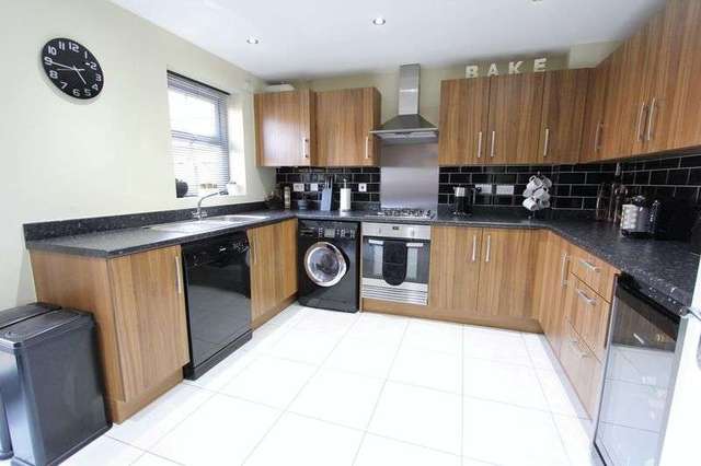  Image of 3 bedroom Terraced house for sale in Ravensbury Park Kingswood Hull HU7 at Ravensbury Park Kingswood Hull, HU7 3FR