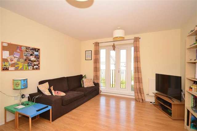  Image of 2 bedroom Apartment for sale in Heathcotes Maidenbower Crawley RH10 at Maidenbower Crawley Crawley, RH10 7DN