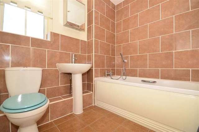  Image of 2 bedroom Apartment for sale in Heathcotes Maidenbower Crawley RH10 at Maidenbower Crawley Crawley, RH10 7DN