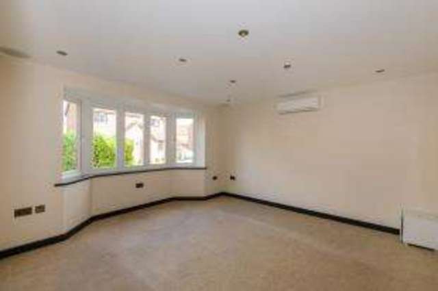  Image of 4 bedroom Detached house for sale in Langham Drive Rayleigh SS6 at Rayleigh Essex Rayleigh, SS6 9TL