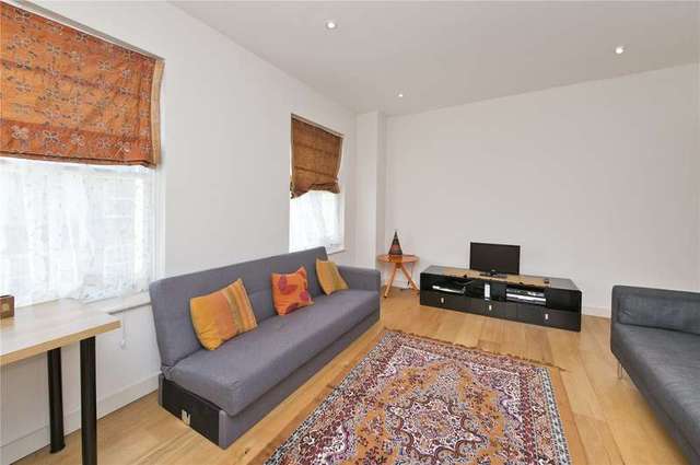  Image of 1 bedroom Flat to rent in Redcliffe Road London SW10 at Redcliffe Road  London, SW10 9NR