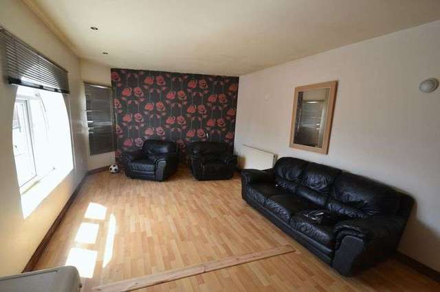  Image of Property to rent in Regent Street Eccles Manchester M30 at Regent Street Eccles Manchester, M30 0BP