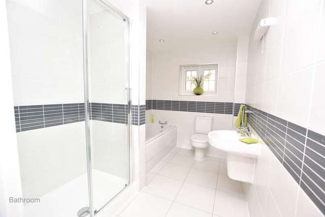  Image of 2 bedroom Flat to rent in Holmesdale Road Reigate RH2 at Surrey Reigate Surrey, RH2 0BX