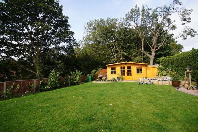  Image of 5 bedroom Detached house for sale in Ridge Way High Wycombe HP13 at Ridge Way  High Wycombe, HP13 5BE