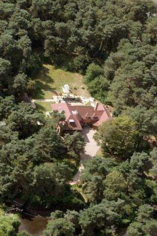  Image of 7 bedroom Detached house for sale in Avon Avenue Ringwood BH24 at Ringwood Hampshire St Ives, BH24 2BQ