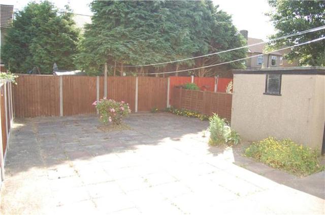  Image of 3 bedroom Semi-Detached house to rent in Kensington Road Romford RM7 at Essex, RM7 9DA