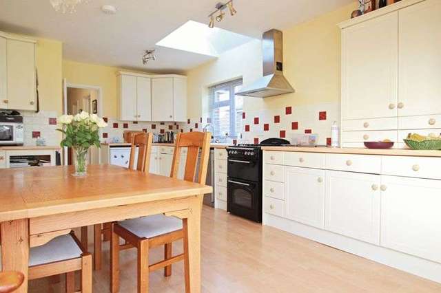  Image of 4 bedroom Property for sale in Elm Tree Gardens Romsey SO51 at Elm Tree Gardens  Romsey, SO51 5SU