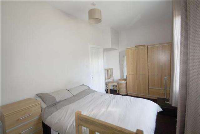 Image of 3 bedroom Terraced house for sale in Rose Bank Halifax HX2 at Warley Town, HX2 7DA