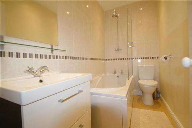  Image of 3 bedroom Terraced house for sale in Rose Bank Halifax HX2 at Warley Town, HX2 7DA