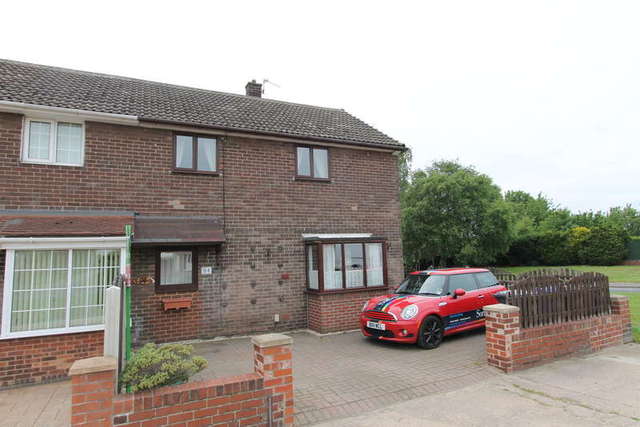  Image of 3 bedroom Semi-Detached house to rent in Rotherham Road Monk Bretton Barnsley S71 at Barnsley Carlton, S71 1UL