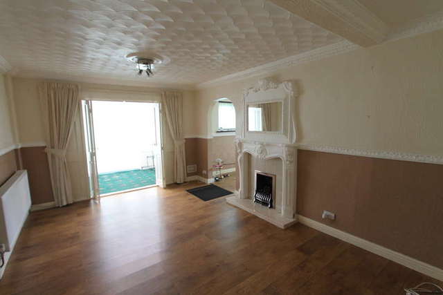  Image of 3 bedroom Semi-Detached house to rent in Rotherham Road Monk Bretton Barnsley S71 at Barnsley Carlton, S71 1UL
