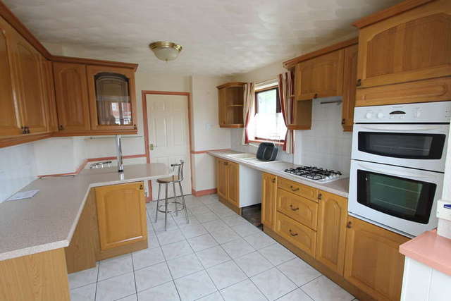  Image of 3 bedroom Semi-Detached house to rent in Rotherham Road Monk Bretton Barnsley S71 at Barnsley Carlton, S71 1UL
