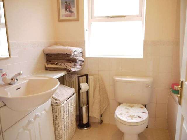  Image of 3 bedroom Detached house to rent in Roundhead Fold Apperley Bridge Bradford BD10 at Roundhead Fold Apperley Bridge Bradford, BD10 0UG
