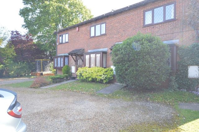  Image of 1 bedroom Detached house to rent in Rutland Avenue High Wycombe HP12 at Rutland Avenue  High Wycombe, HP12 3LG