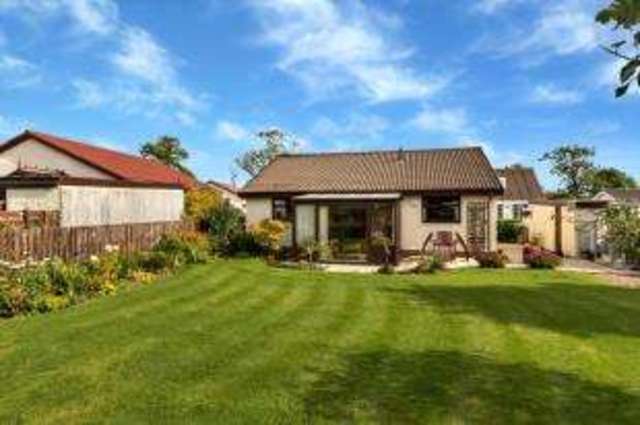  Image of 3 bedroom Bungalow for sale in Rysland Drive Fenwick Kilmarnock KA3 at Fenwick Kilmarnock Fenwick, KA3 6EY