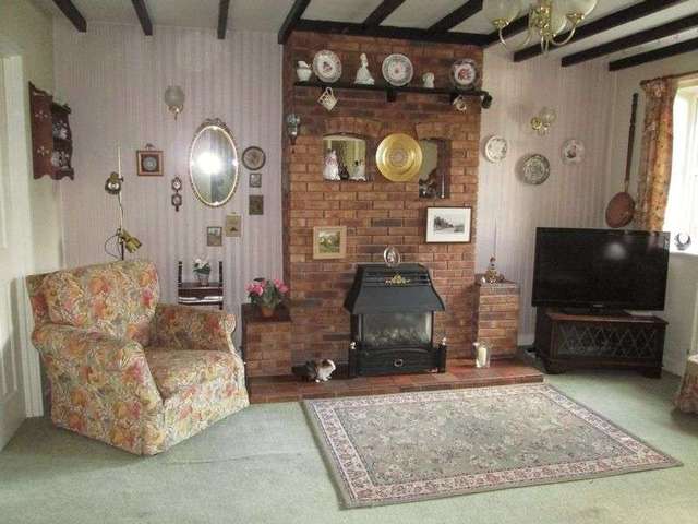  Image of 4 bedroom Detached house for sale in Sanders Close Braunston Daventry NN11 at Sanders Close  Braunston, NN11 7JW