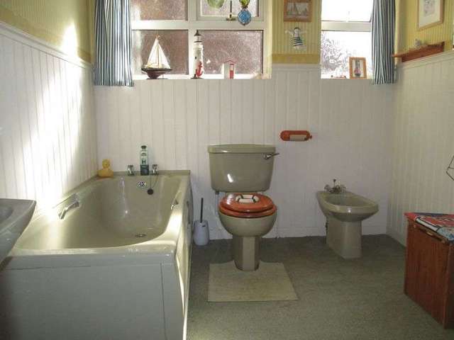  Image of 4 bedroom Detached house for sale in Sanders Close Braunston Daventry NN11 at Sanders Close  Braunston, NN11 7JW