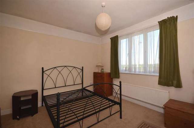  Image of 3 bedroom Bungalow for sale in Sandwich Road Ash Canterbury CT3 at Ash Canterbury Canterbury, CT3 2AH