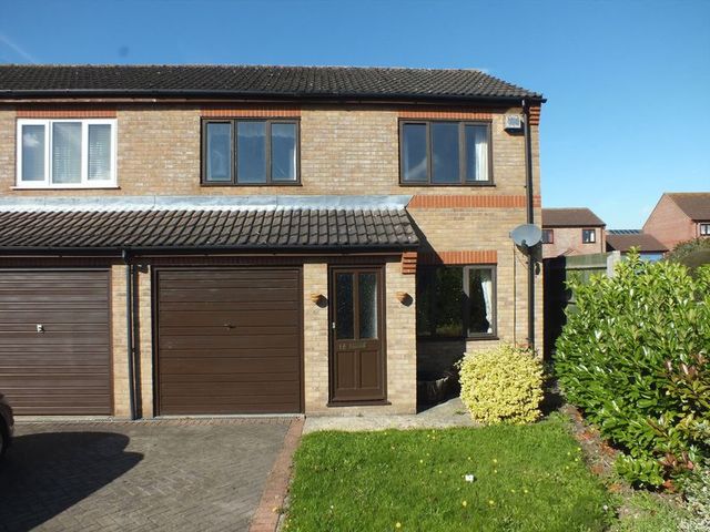  Image of 3 bedroom Semi-Detached house for sale in Saxon Way Horncastle LN9 at Saxon Way  Horncastle, LN9 6PR