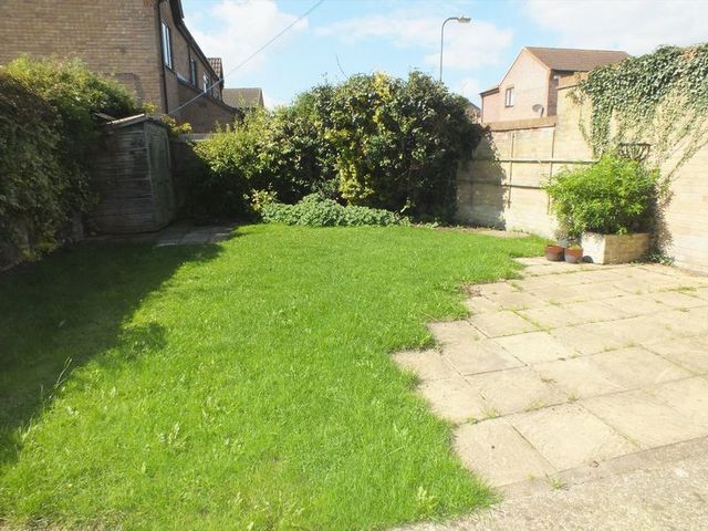  Image of 3 bedroom Semi-Detached house for sale in Saxon Way Horncastle LN9 at Saxon Way  Horncastle, LN9 6PR