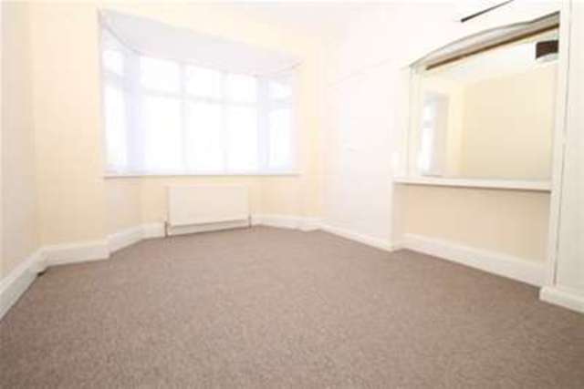  Image of 3 bedroom Detached house to rent in Sedgeway London SE6 at London, SE6 1JR