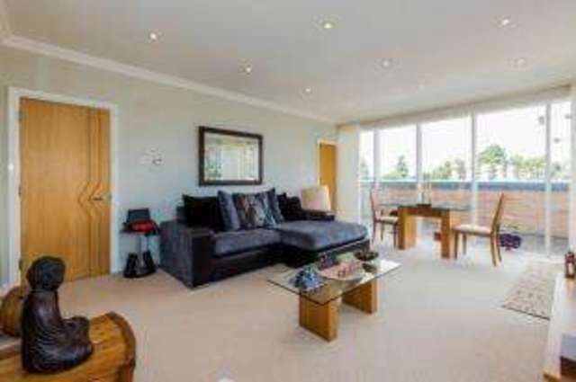  Image of 2 bedroom Flat for sale in Park Road Moseley Birmingham B13 at 39 Park Road Birmingham Moseley, B13 8AH
