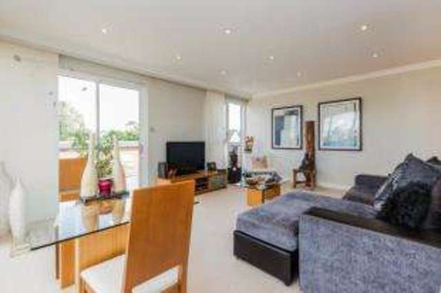  Image of 2 bedroom Flat for sale in Park Road Moseley Birmingham B13 at 39 Park Road Birmingham Moseley, B13 8AH
