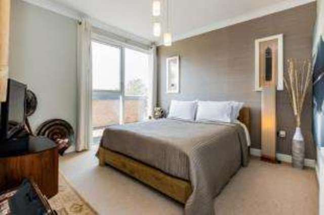  Image of 2 bedroom Flat for sale in Park Road Moseley Birmingham B13 at 39 Park Road Birmingham Moseley, B13 8AH