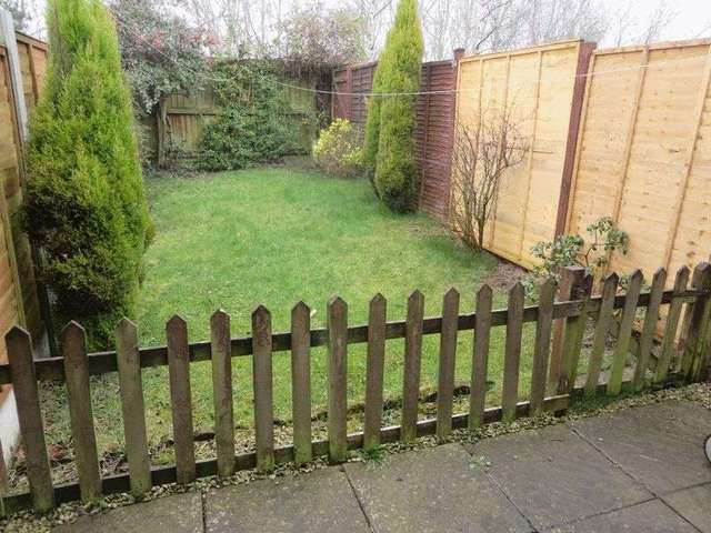  Image of 2 bedroom Terraced house to rent in Speakers Close Tividale Oldbury B69 at Speakers Close Tividale Oldbury, B69 1UX