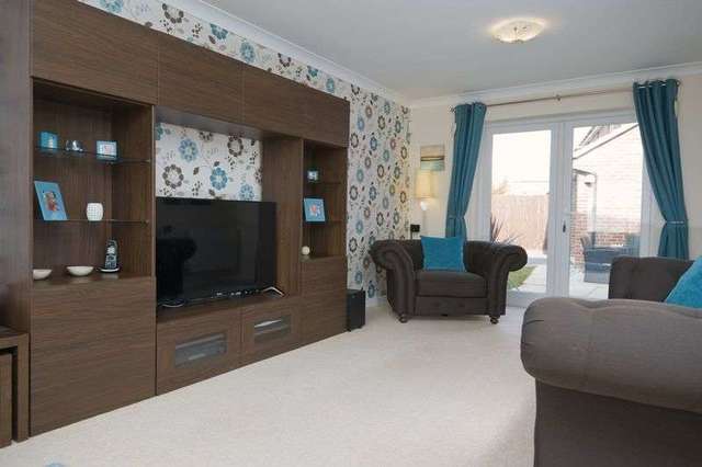  Image of 4 bedroom Detached house for sale in Alsop Way St. Neots PE19 at Alsop Way  St Neots, PE19 6AZ