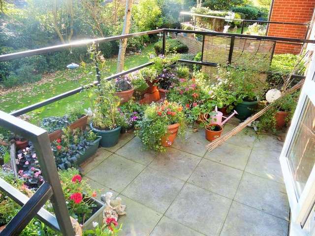  Image of 1 bedroom Flat for sale in St. Peters Close Hove BN3 at Hove West Blatchington, BN3 7RF