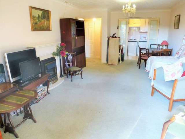  Image of 1 bedroom Flat for sale in St. Peters Close Hove BN3 at Hove West Blatchington, BN3 7RF