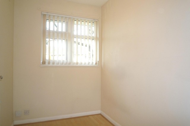  Image of 3 bedroom Semi-Detached house to rent in Stace Way Worth Crawley RH10 at Worth  Crawley, RH10 7YP