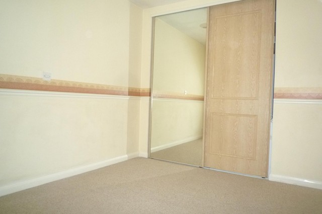  Image of 3 bedroom Semi-Detached house to rent in Stace Way Worth Crawley RH10 at Worth  Crawley, RH10 7YP
