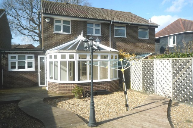  Image of 3 bedroom Semi-Detached house to rent in Stace Way Worth Crawley RH10 at Worth  Crawley, RH10 7YP