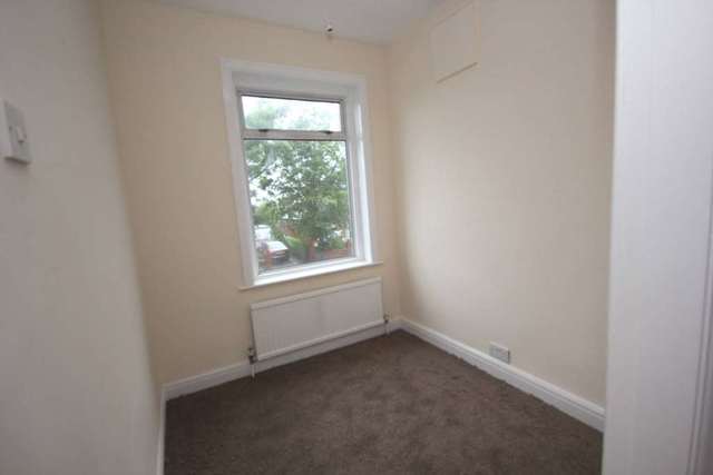  Image of 3 bedroom Semi-Detached house to rent in Stamford Road Audenshaw Manchester M34 at Stamford Road Audenshaw Manchester, M34 5WW