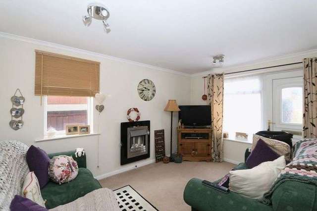  Image of 1 bedroom Detached house for sale in Stanbury Road Hull HU6 at Stanbury Road  Hull, HU6 7BX