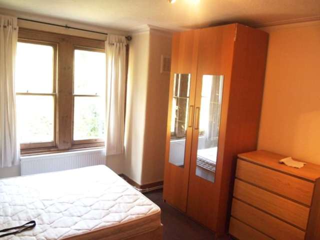  Image of 2 bedroom Flat to rent in Gleneagle Road London SW16 at Gleneagle Road Streatham London, SW16 6BA
