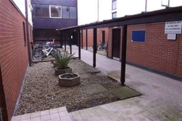 Image of 1 bedroom Studio flat to rent in Wellington Road Bournemouth BH8 at Bournemouth, BH8 8LQ