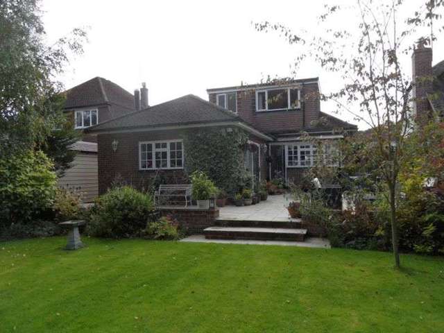  Image of 4 bedroom Detached house for sale in Old Dashwood Hill Studley Green High Wycombe HP14 at Old Dashwood Hill  Studley Green, HP14 3XD