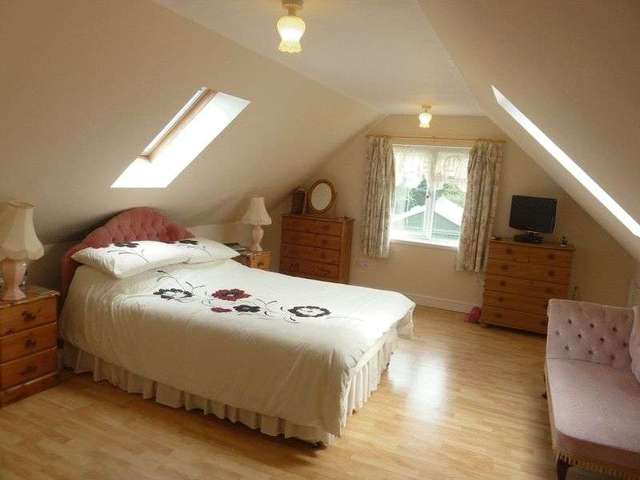  Image of 6 bedroom Detached house for sale in Suggs Lane Broadway Ilminster TA19 at Suggs Lane Broadway Ilminster, TA19 9RJ