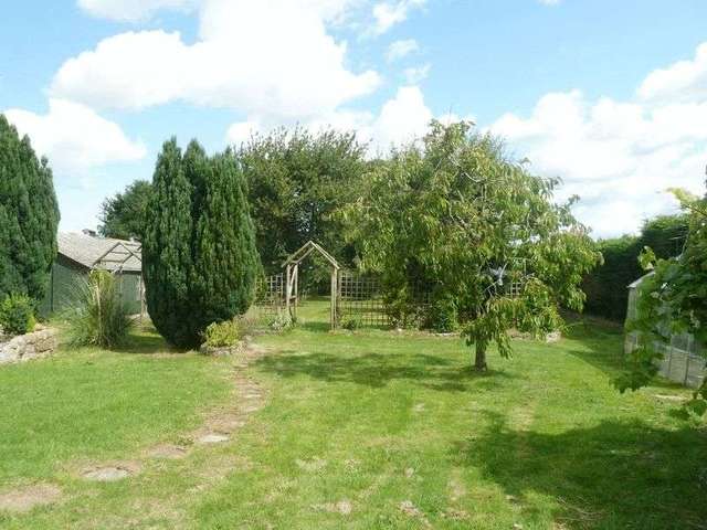  Image of 6 bedroom Detached house for sale in Suggs Lane Broadway Ilminster TA19 at Suggs Lane Broadway Ilminster, TA19 9RJ