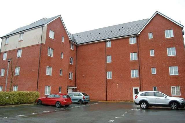  Image of 2 bedroom Flat to rent in Sydney Barnes Close Rochdale OL11 at Sydney Barnes Close  Rochdale, OL11 3DA