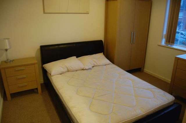  Image of 2 bedroom Flat to rent in Sydney Barnes Close Rochdale OL11 at Sydney Barnes Close  Rochdale, OL11 3DA