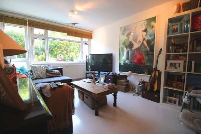 Image of 2 bedroom Flat to rent in Tayport Close London N1 at Pembroke Street  London, N1 0DW