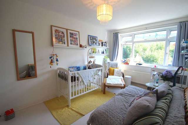  Image of 2 bedroom Flat to rent in Tayport Close London N1 at Pembroke Street  London, N1 0DW